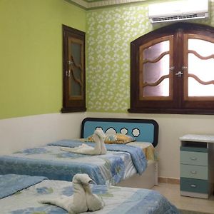 Zimmer mit zwei Einzelbetten